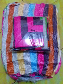 Packing bedcover set Packing bedcover set dari sisi depan