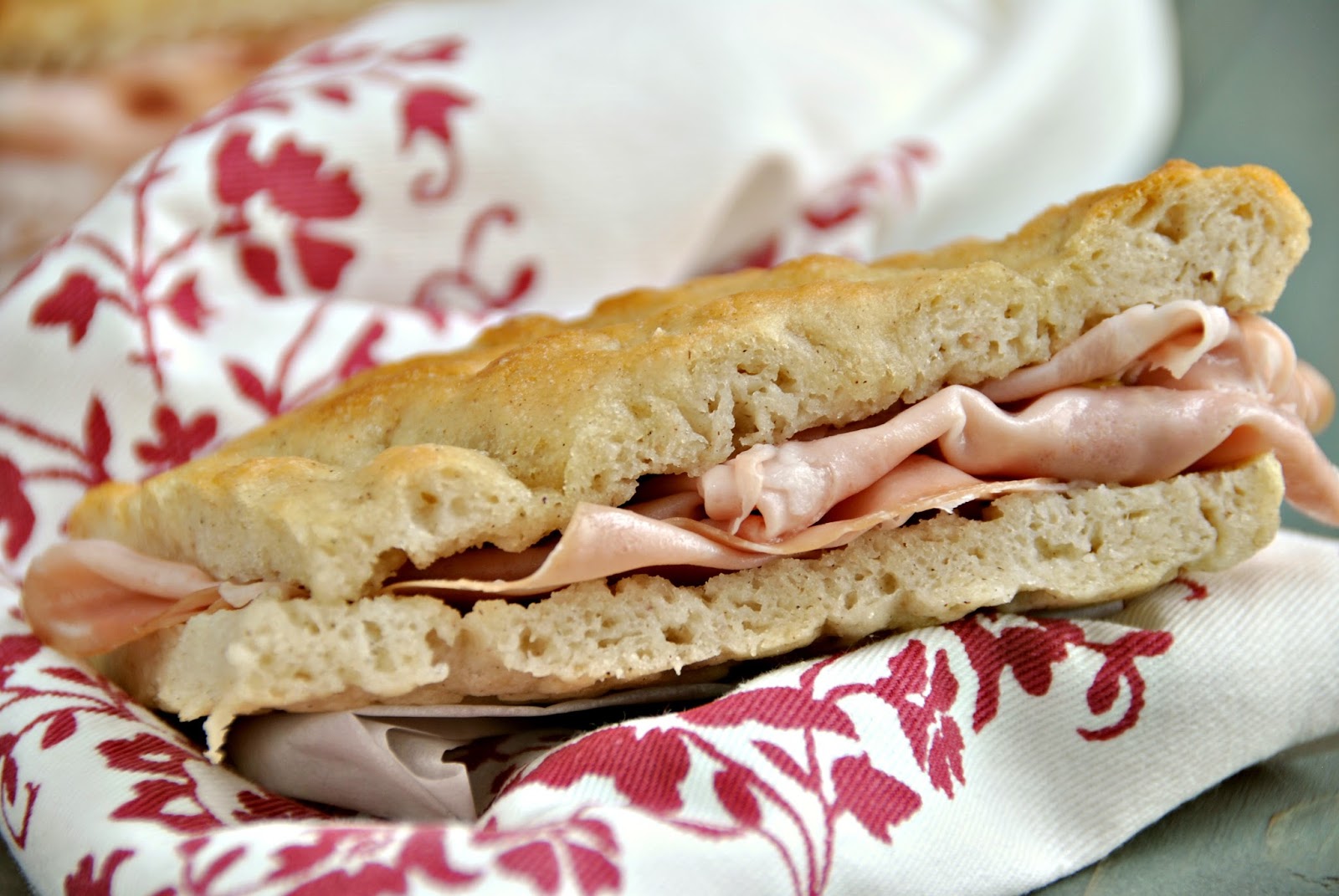 Pizza bianca alla romana con mortadella Ricetta ed ingredienti dei Foodblogger italiani