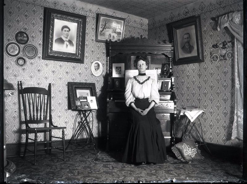 Wallpaper The Important Decoration of House Interior During Victorian