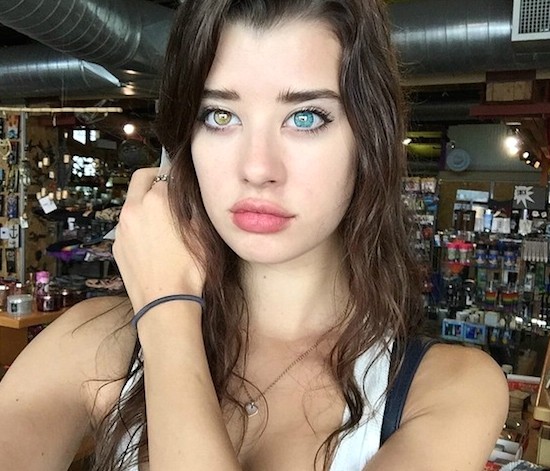 Sarah McDaniel, a modelo com heterocromia