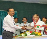 Jnana Deepa Vidhyapeeth honors Jesuit Father and Educationalist