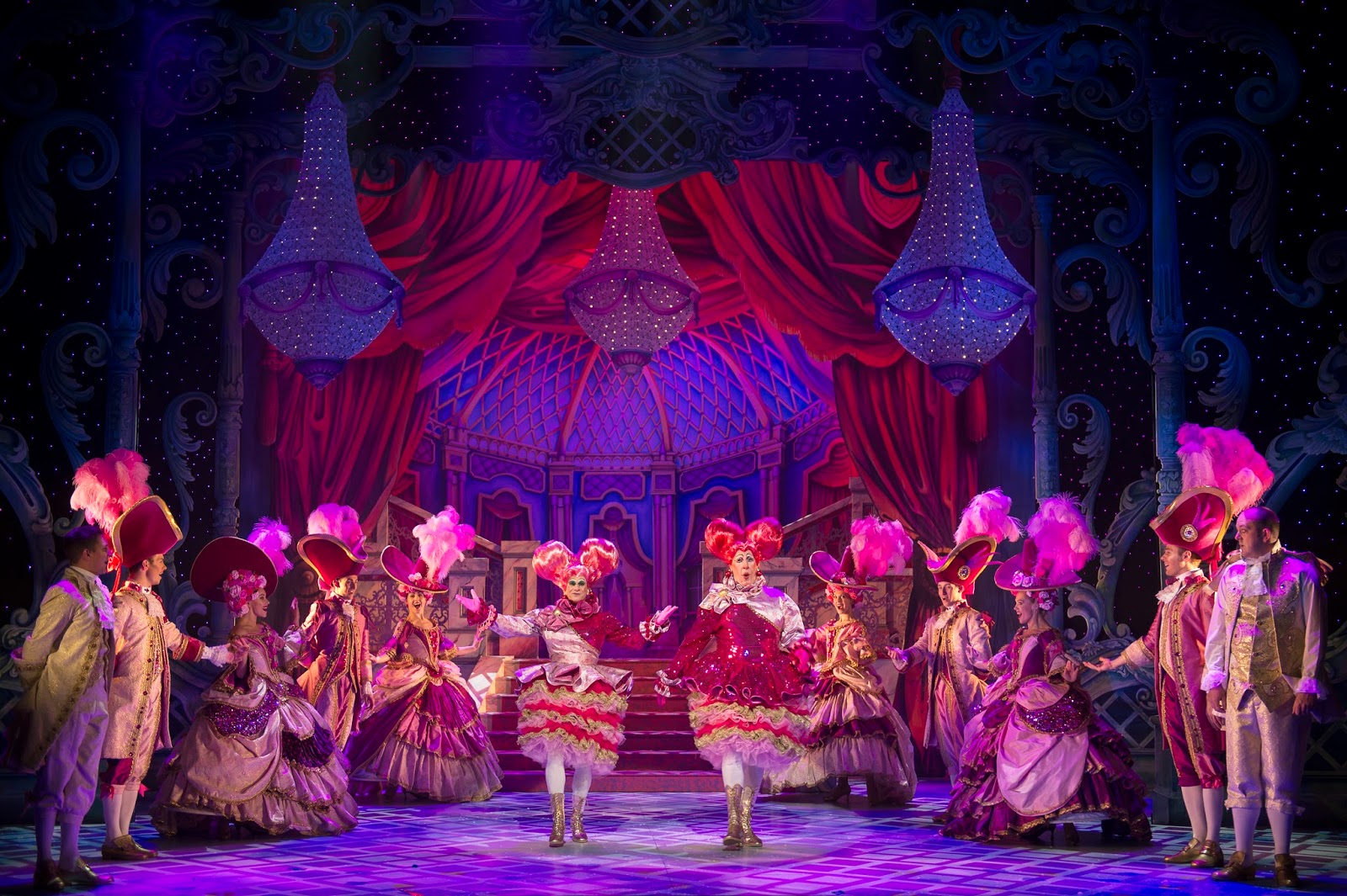The North East Theatre Guide Review Cinderella at Newcastle Theatre Royal