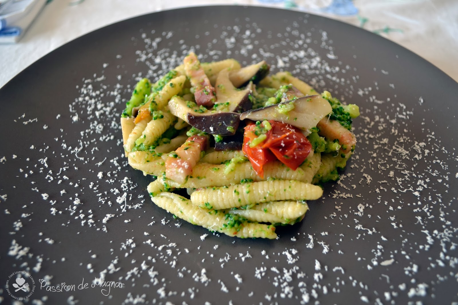 Passion De Magnar Funghi, broccoli e pancetta