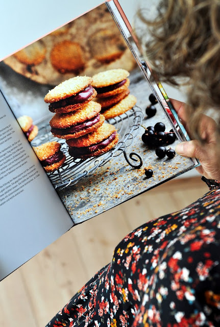 Kokos Whoopies mit Johannisbeercreme