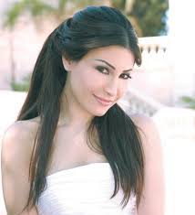 معلومات السيرة الذاتية للفنانة اللبنانية يارا