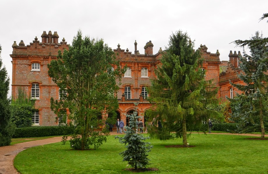 thequacksoflife: Hughenden Manor