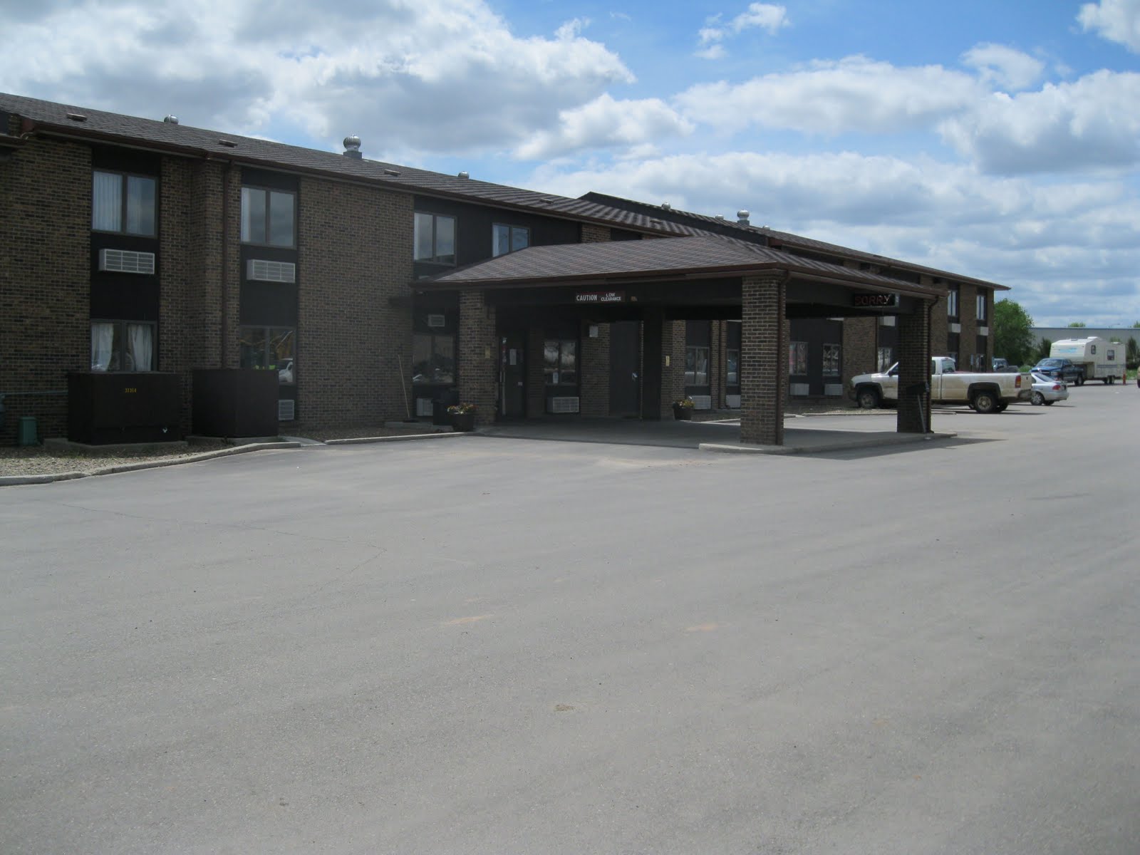 The Million Dollar Way (The Bakken Oil Blog) Motel Hotel Building