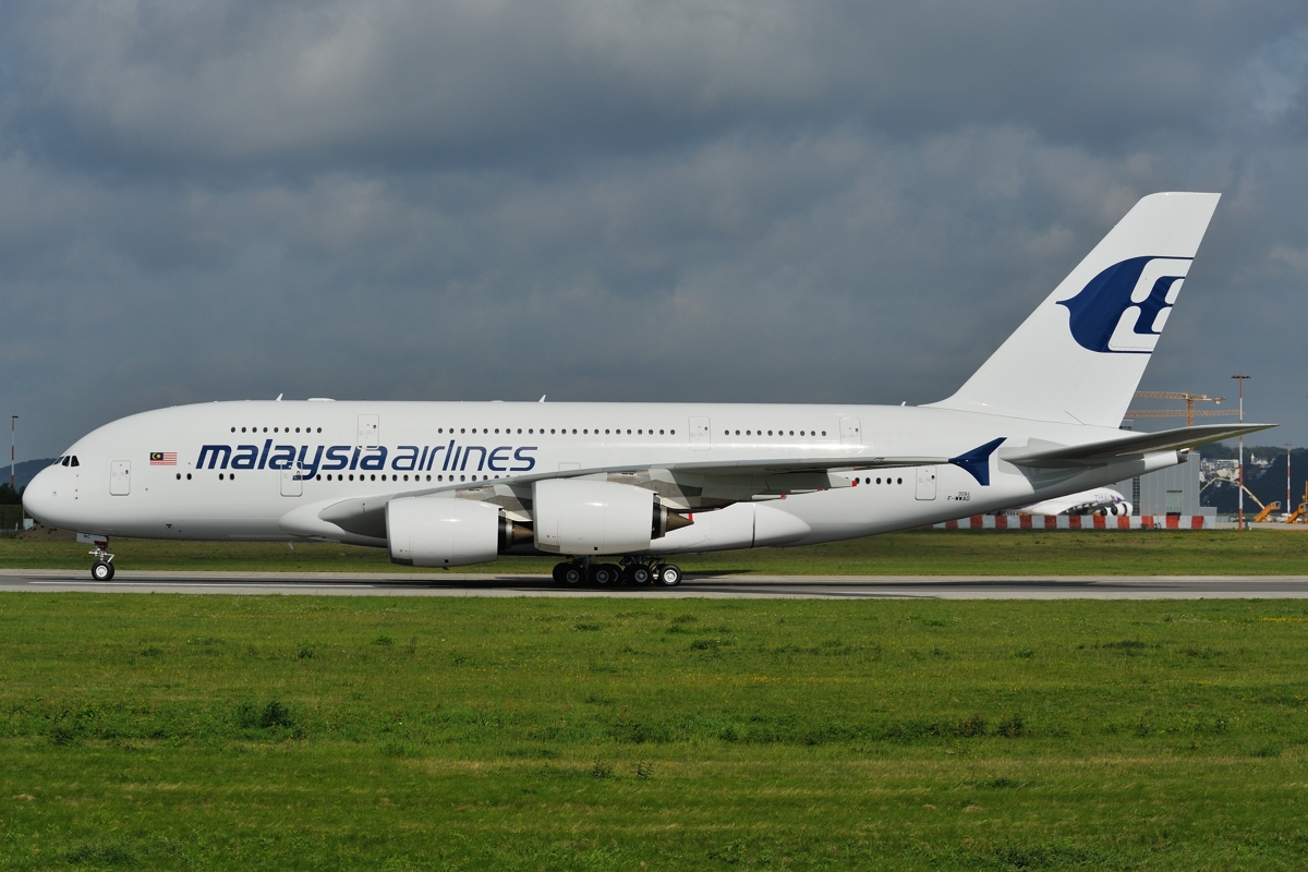 Airbus Hamburg Finkenwerder News: A380-841, Malaysia ...