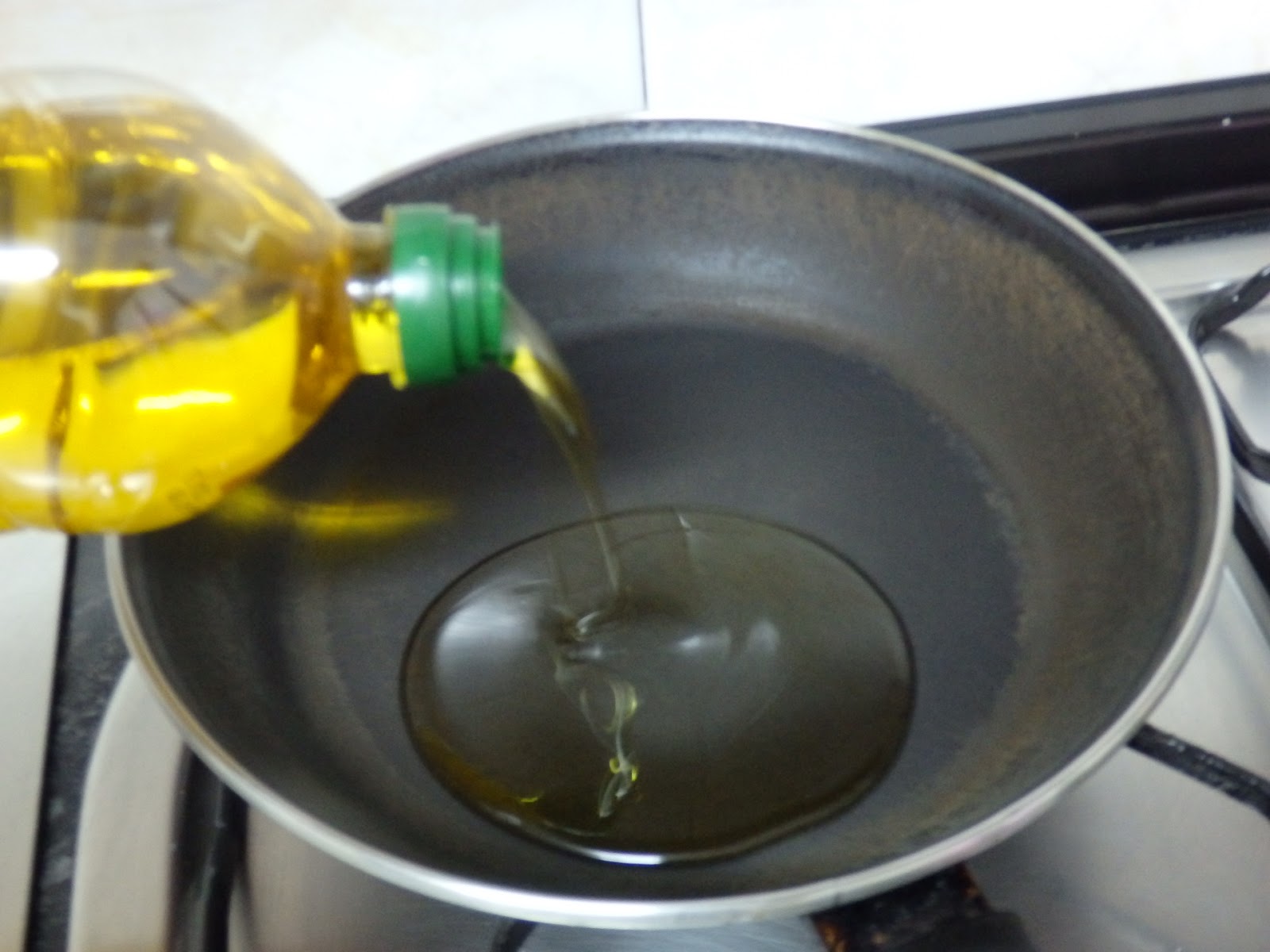 OSUKAA IS COOKING SALMON AL MICROONDAS CON SALSA DE YOGUR Y NECTARINAS CARAMELIZADAS / SALMON