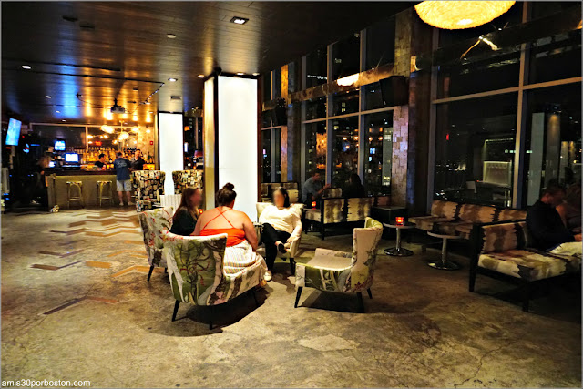 Bar de la Terraza del DoubleTree by Hilton Hotel New York Times Square West