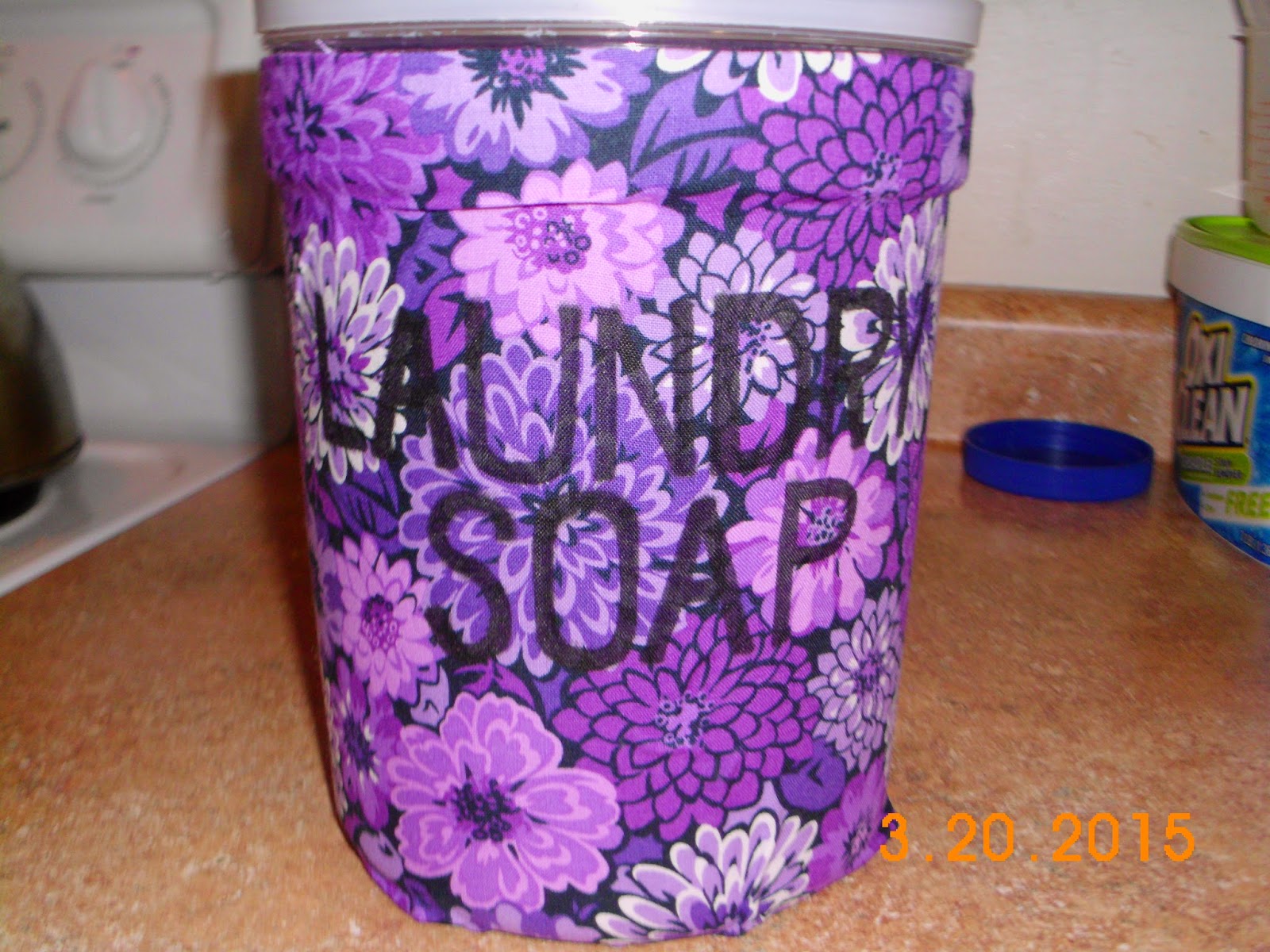 Prudently Frugal Homestead: Making a Laundry Soap Container