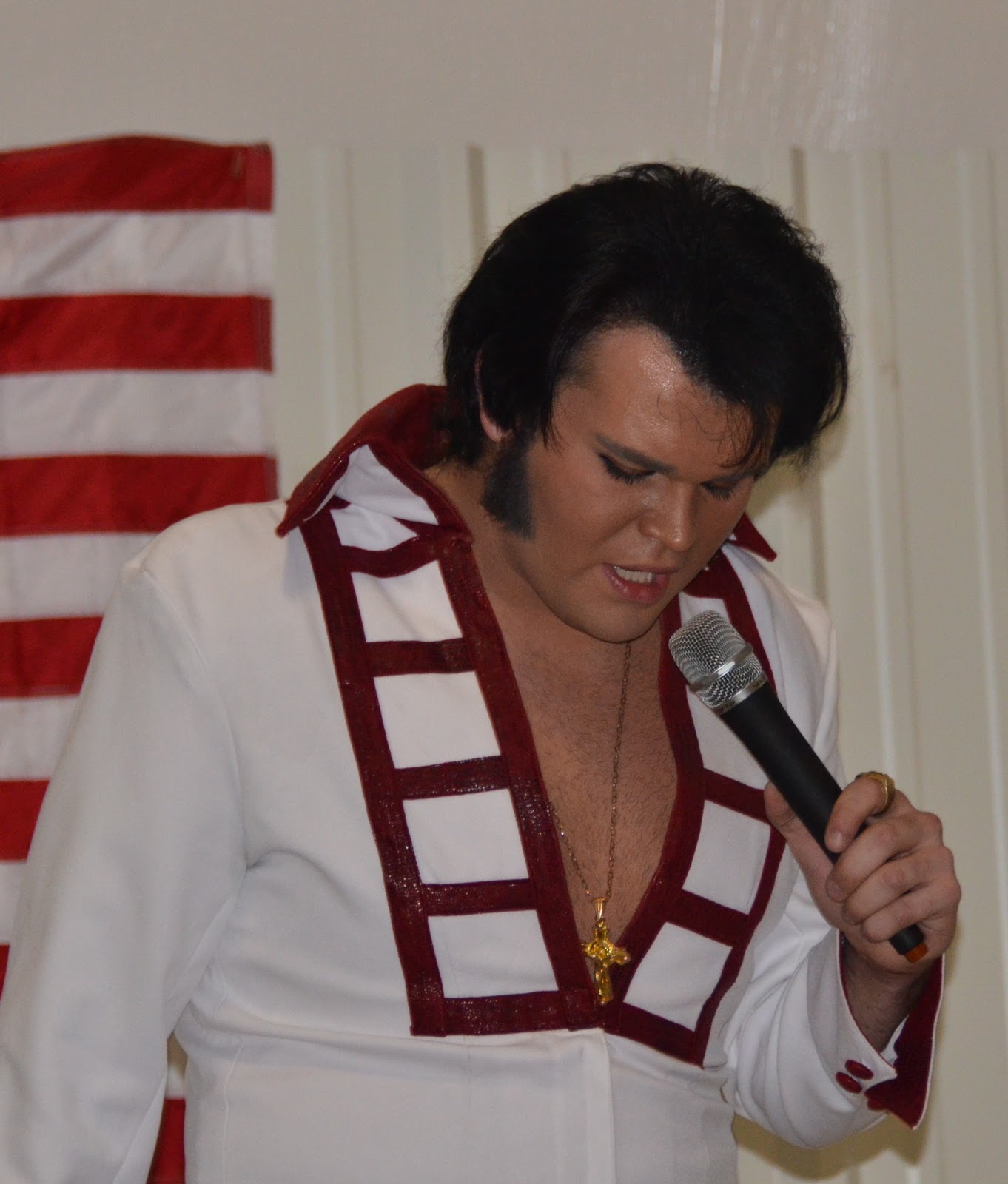 Golden years done right Elvis show, Michael Cullipher