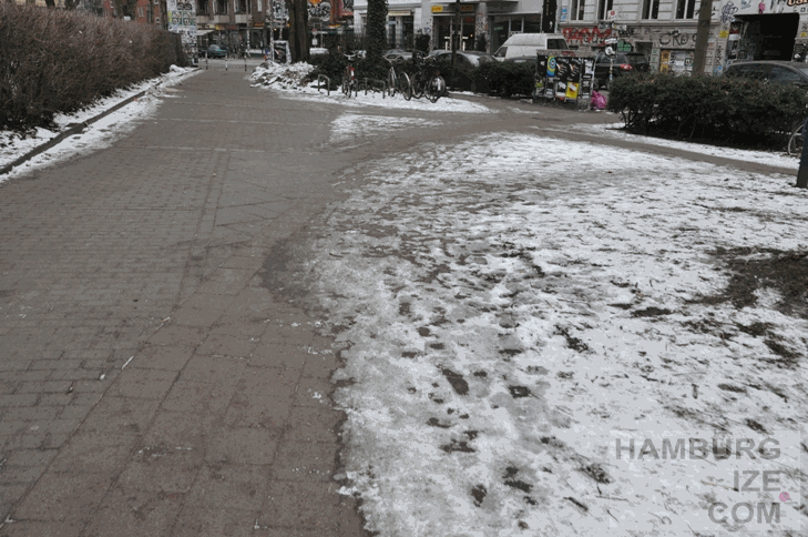 Veloroute 1, Neuer Pferdemarkt - Fake-"Winterdienst" © hamburgize.com / Stefan Warda