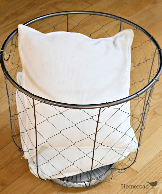 rolling basket with pillows