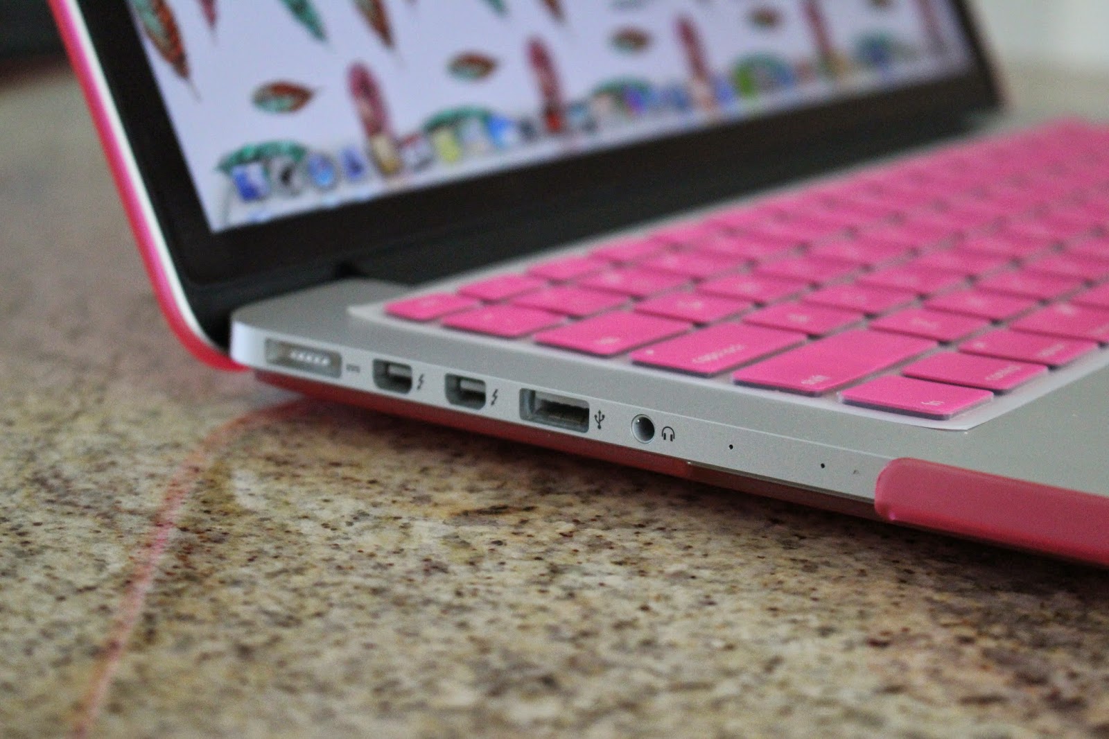 iPriszz NEW Pink Matte Macbook Pro Retina Laptop Case