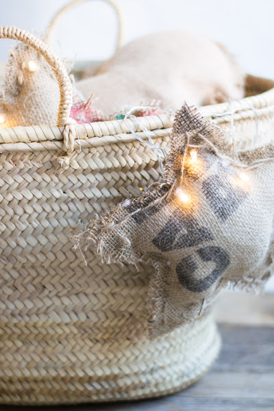 Estrellas de luz con sacos de café