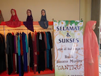 Display Etalase Pakaian - Custom Furniture Semarang