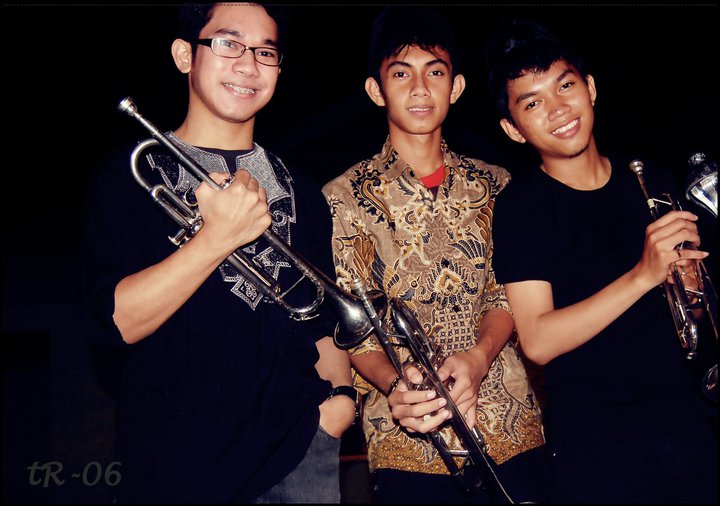 Sedikit Ilmu Tentang "Marching Band" Perbedaan Drumband Dan Marching Band