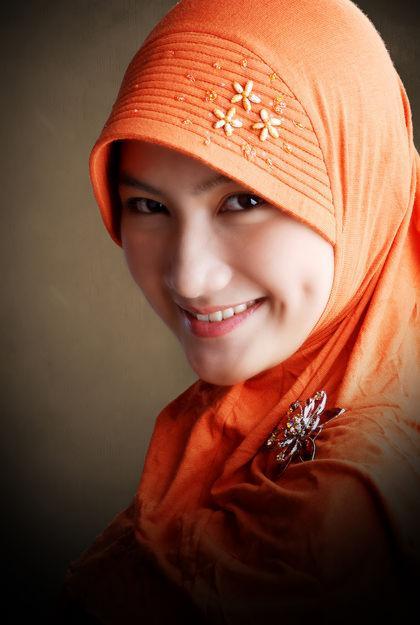 Subhanallah Pesona Wajah Gadis Cantik Berbalut Jilbab