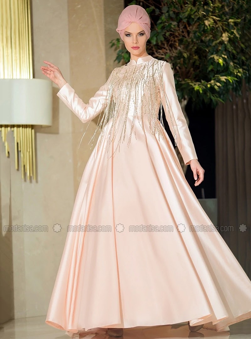 Robes Hijab Soiree 2019 15 Modeles A Avoir Absolument Hijab Fashion And Chic Style