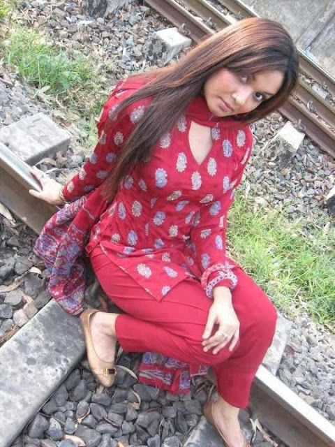 Hottest Desi Girls Images Punjabi Big Tits In Shalwar Kameez 