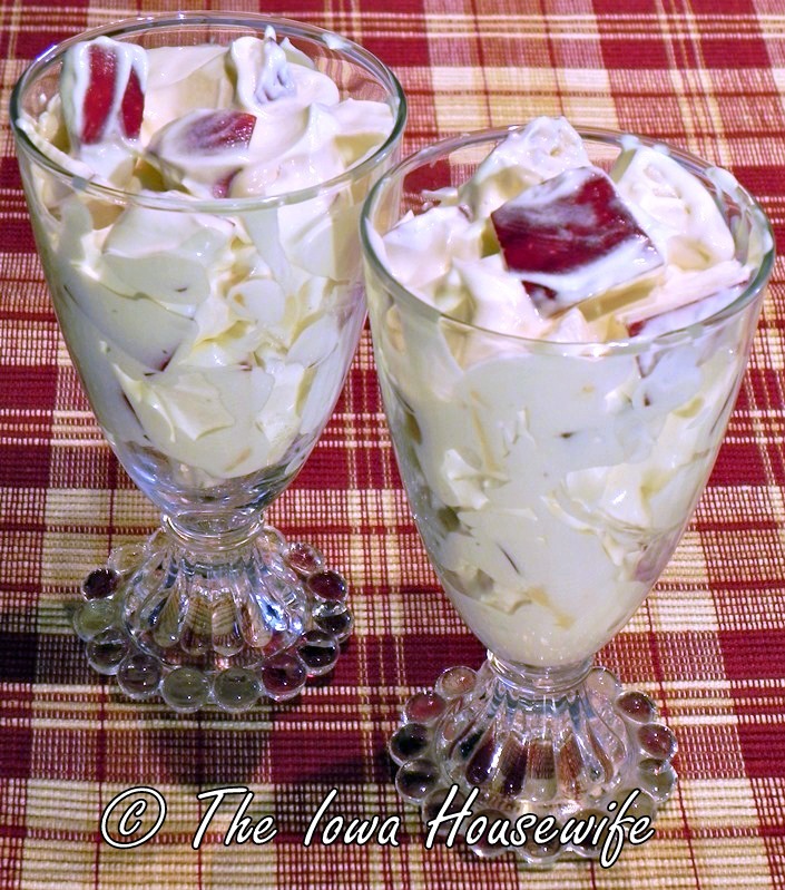 The Iowa Housewife Candy Bar Apple Salad