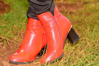 How to wear yellow with a red ankle boots outfit