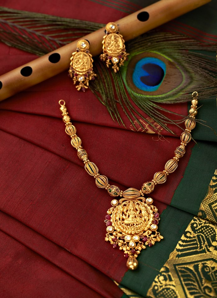 Indian Jewellery and Clothing Divine temple jewellery