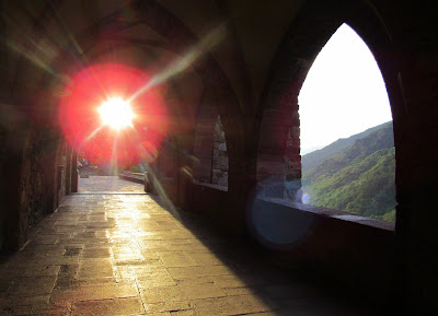 Amanecer en el monasterio de Valvanera en Anguiano