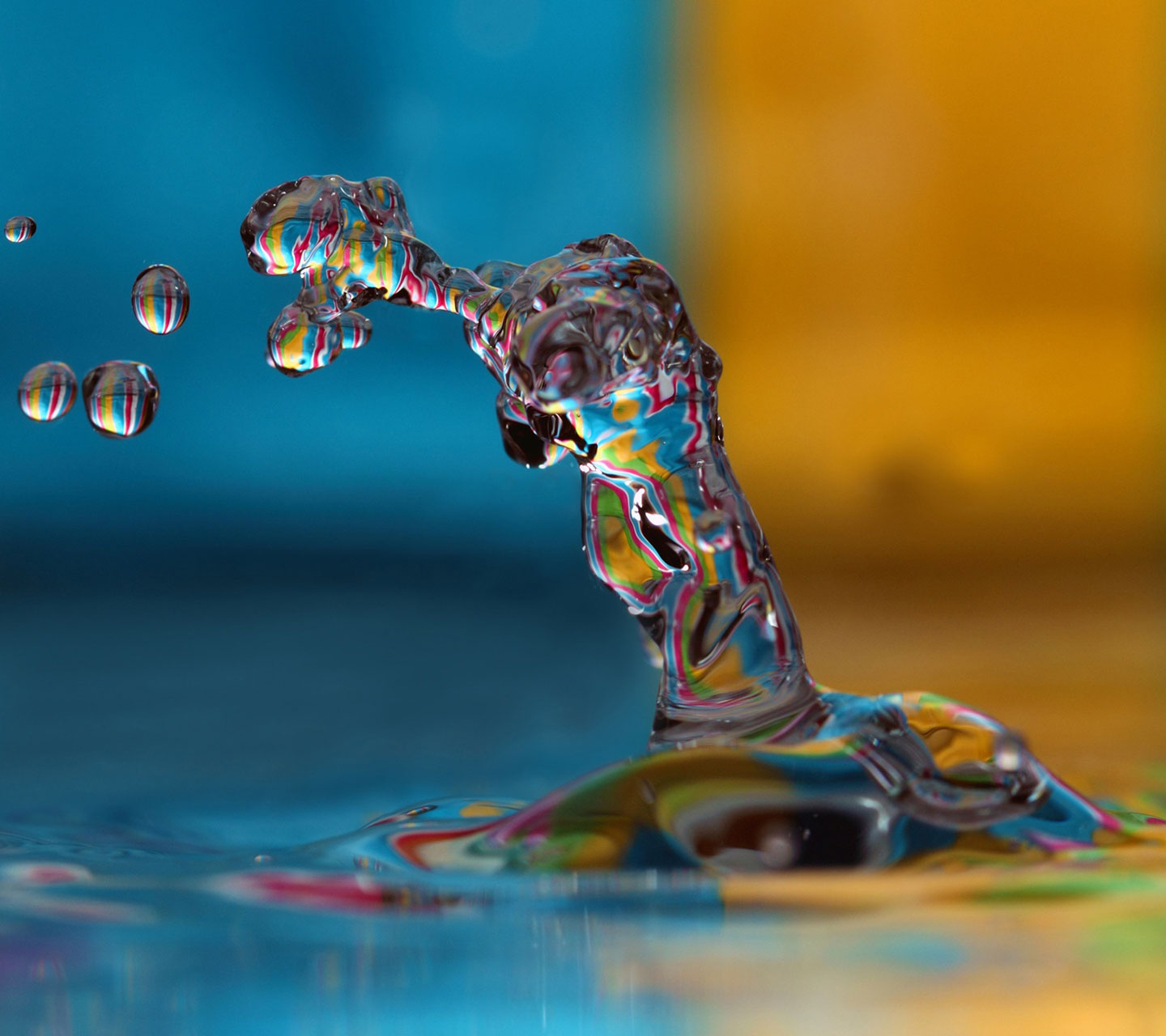 http://3.bp.blogspot.com/-GnmMoHc-ZFA/ULUKlwZ66iI/AAAAAAAALdM/1spVpk6DR6w/s1600/colorful-water-splash-samsung-galaxy-s3-wallpaper.jpg