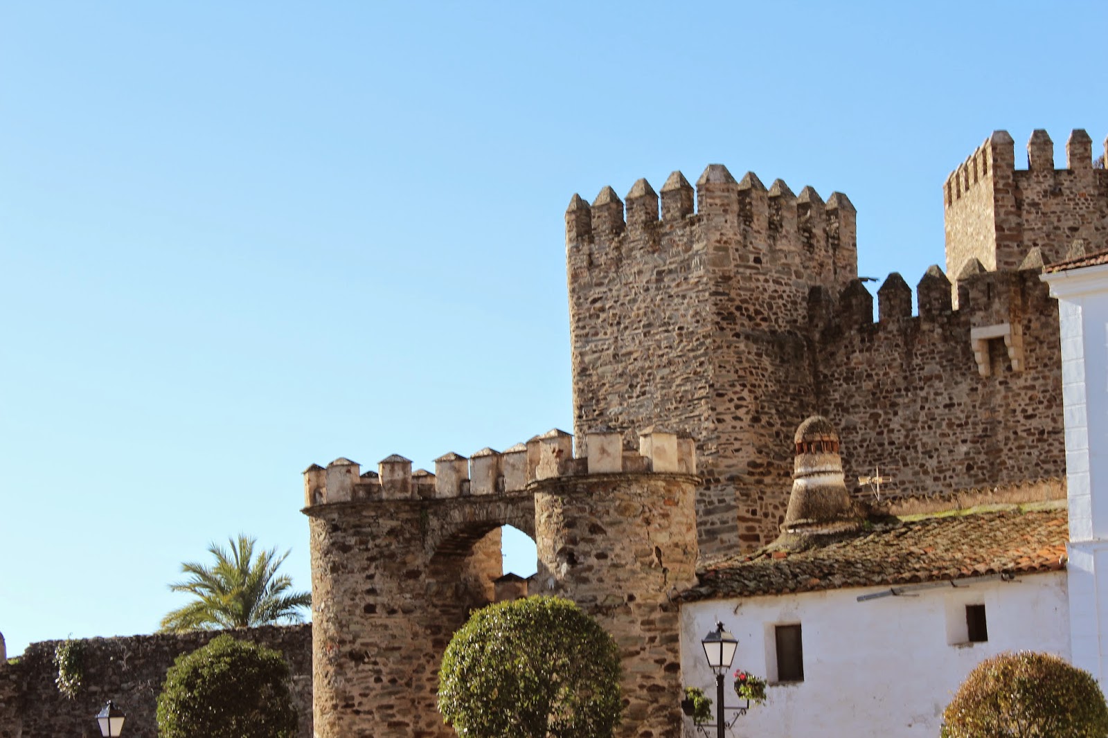 Perfumes y luces de Extremadura: Castillo de Monroy, Monroy, Cáceres ...