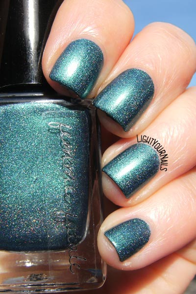 Femme Fatale Gentlemen's Scuffle smalto nail polish holographic holo indie teal