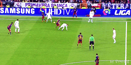 베르나베우에서 기립박수 받는 바르샤 선수.gif | 인스티즈