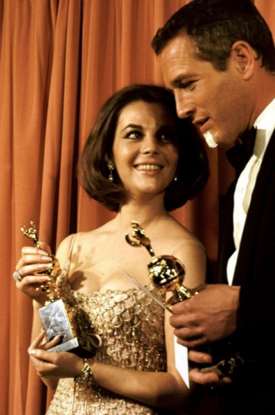 Con Paul Newman recibiendo el Globo de Oro, a la pareja favorita del mundo
