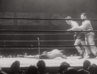 Flick Review < Day of the fight | Stanley Kubrick, 1951 24 Flick Review < Day of the fight | Stanley Kubrick, 1951 Day+of+the+fight++(37)