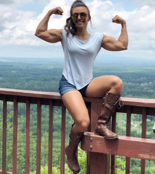 Amy Fadhli American fitness model, Biography : - Female bodybuilders