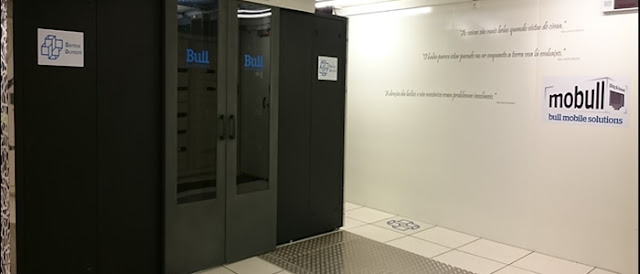 Supercomputador brasileiro é desligado por falta de dinheiro para a conta de luz.