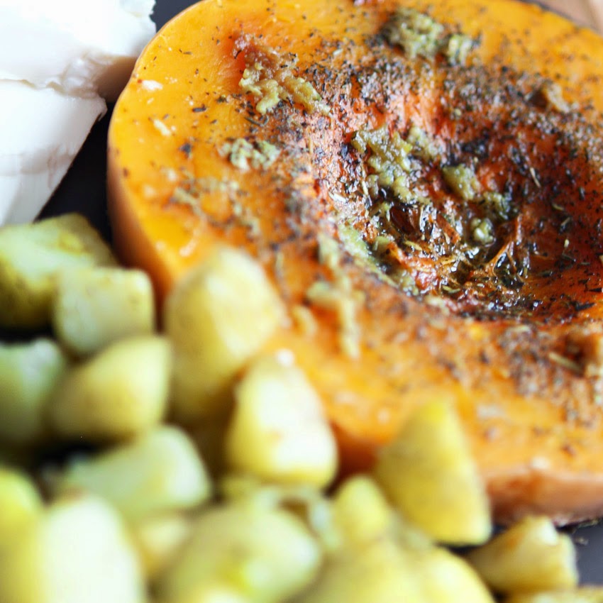 Запеченная тыква с чесноком и травами, рецепт с фото картинки Запеченная тыква с чесноком и травами, рецепт с фото картинки