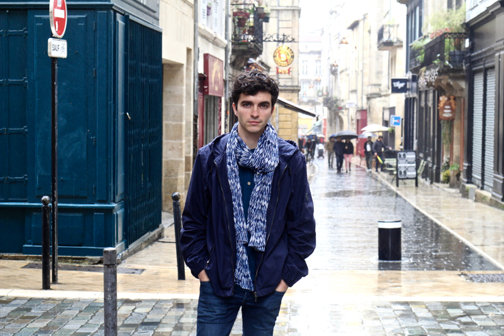 blog-mode-style-homme-paris-bordeaux-somwhere-echarpe-cheche-ete-vetement-bleu-churchs-leyton-coupe-vent-deperlant-impermeable-menstyle-french-blog-bordeaux