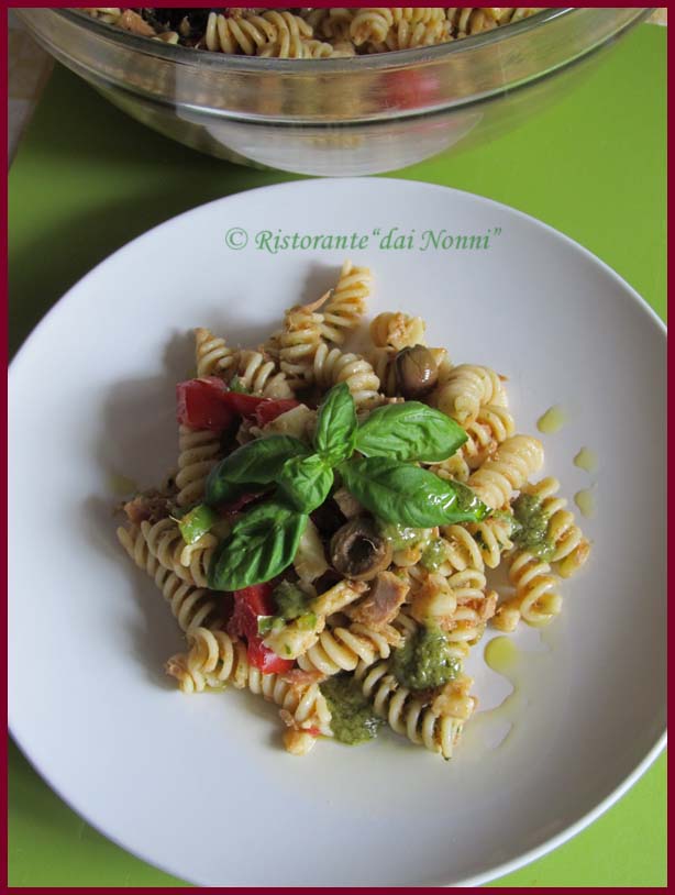 Ristorantedainonni FUSILLI FREDDI TONNO DATTERINI E PESTO GENOVESE