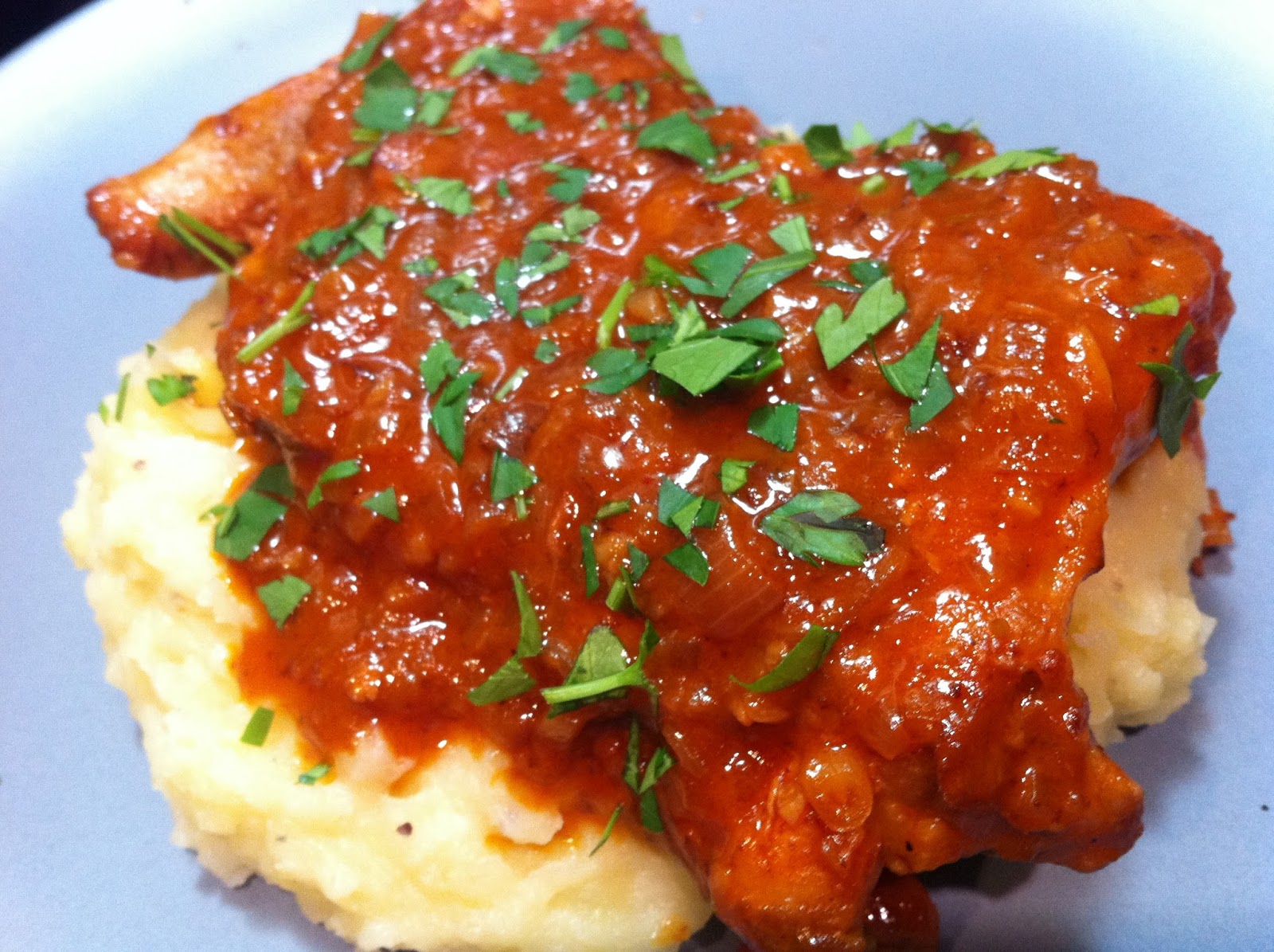 Cooking with SAHD Skinless Chicken Thighs with Shallots in Red Wine