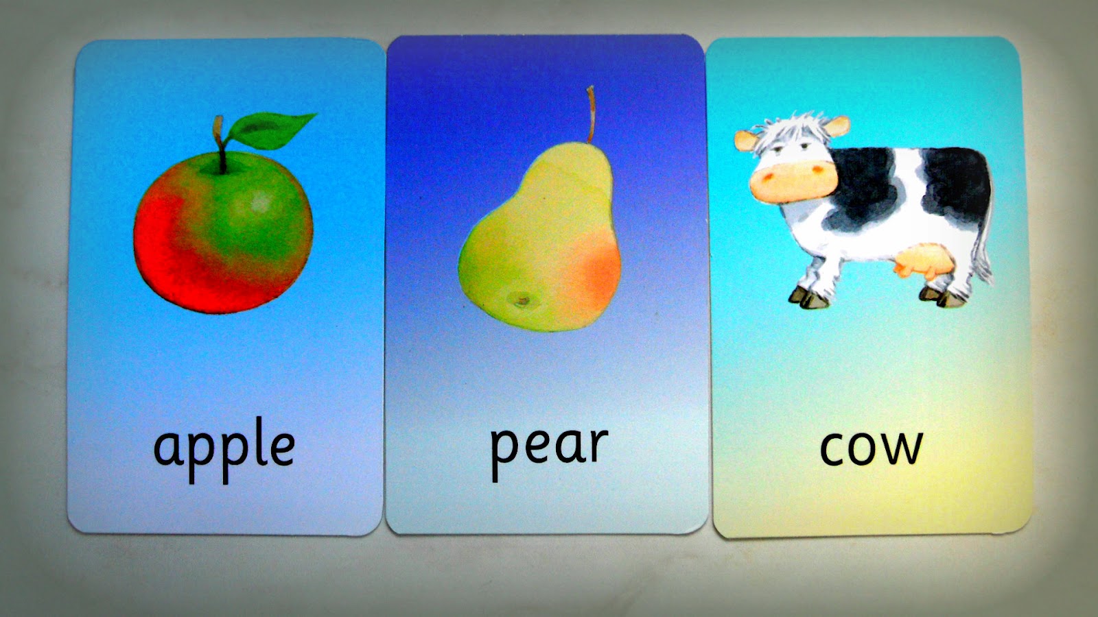 Chez Maximka Learning words with Usborne First Words Flash Cards