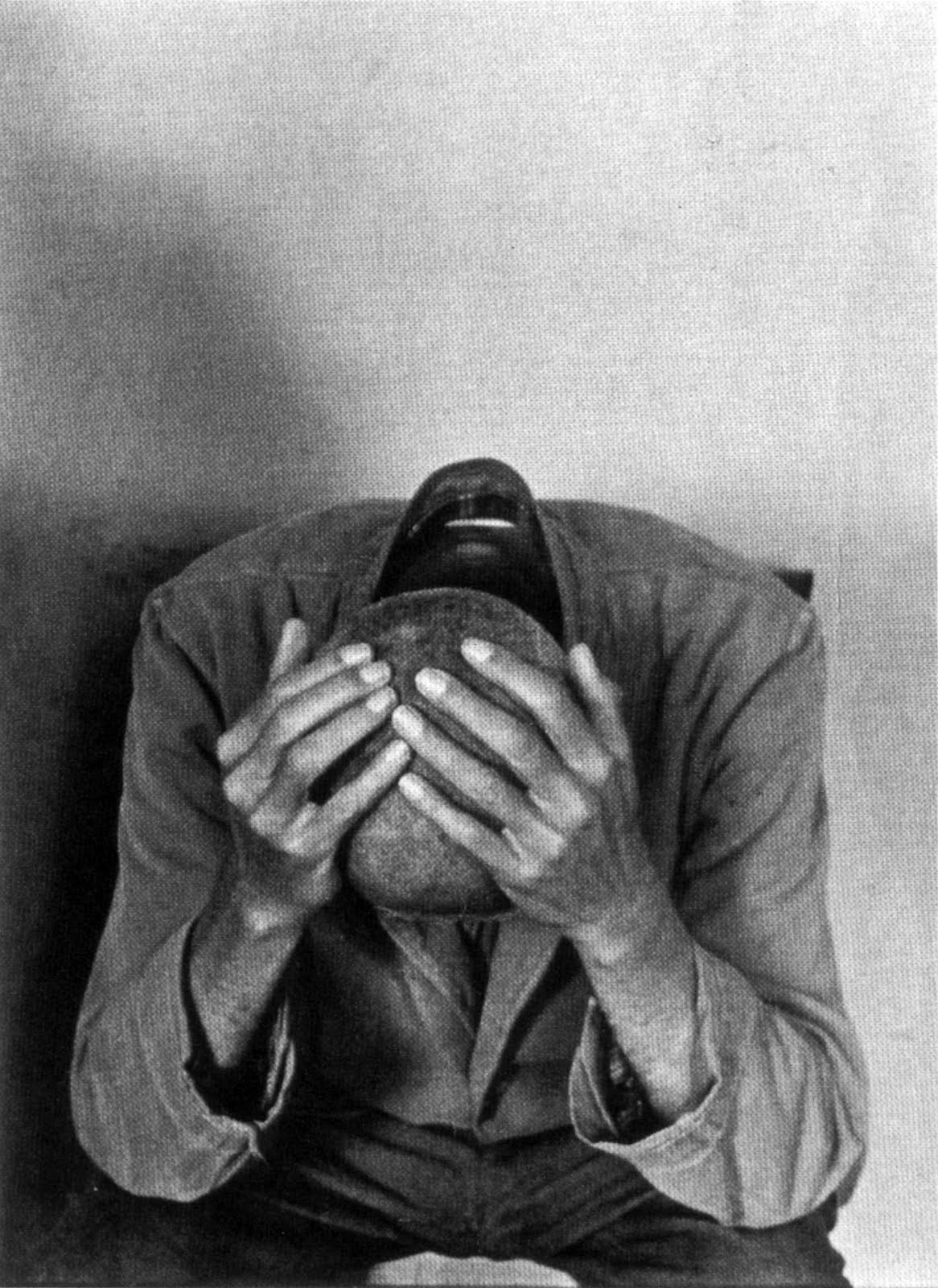 psycho Uomo con testa tra le mani psycho Uomo con testa tra le mani