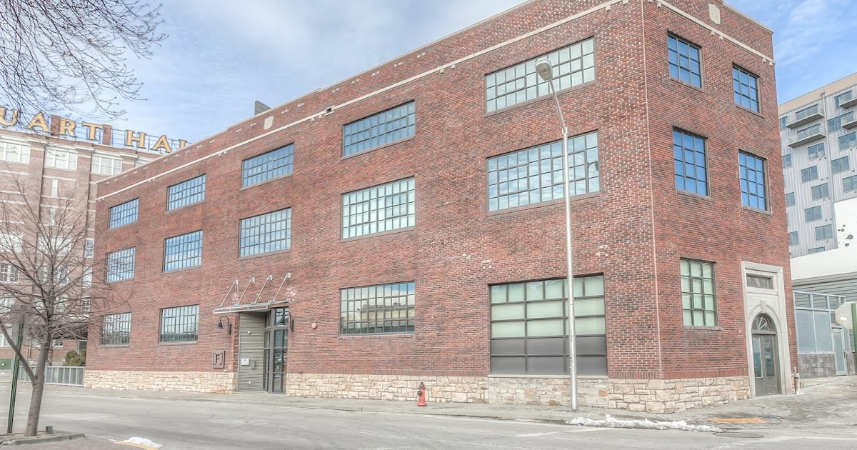 Carrie Cowan Holder, Realtor at RE/MAX Premier