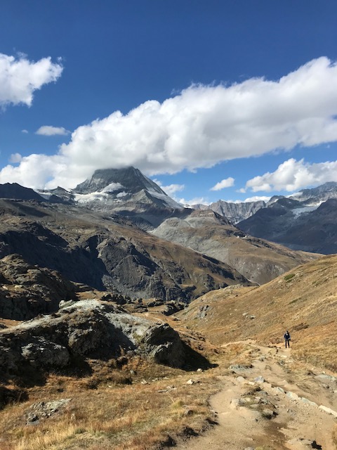 スイス・ツェルマット・ゴルナーグラートからハイキング下山