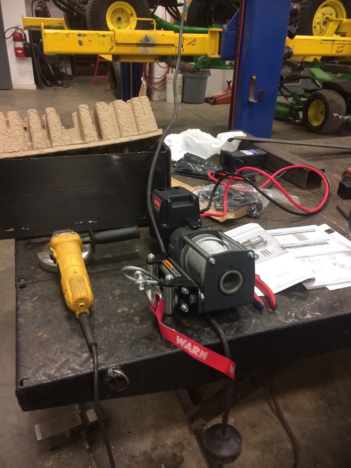 Bobs Shop JD 855D winch