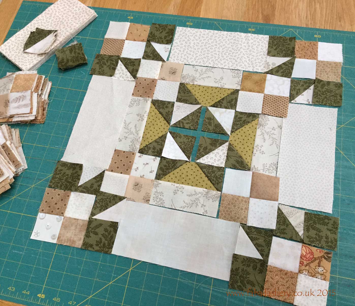 fabadashery-allietare-bonnie-hunter-mystery-quilt-2015-part-3