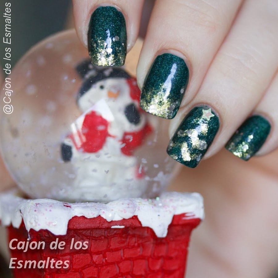 Uñas navideñas - arbol navidad