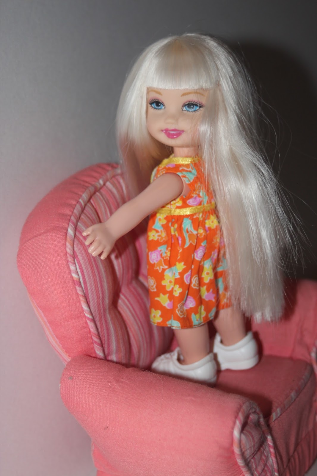 OF THE DOLLS DollADay 30PopUp Playhouse Kelly 6" Doll