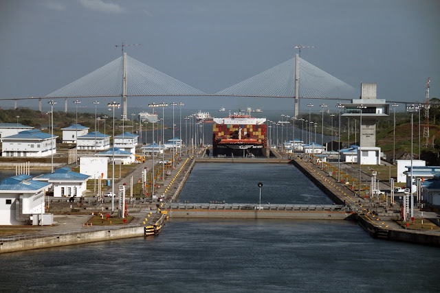 Новый шлюз (Нео-Панамакс) Панамского канала 
